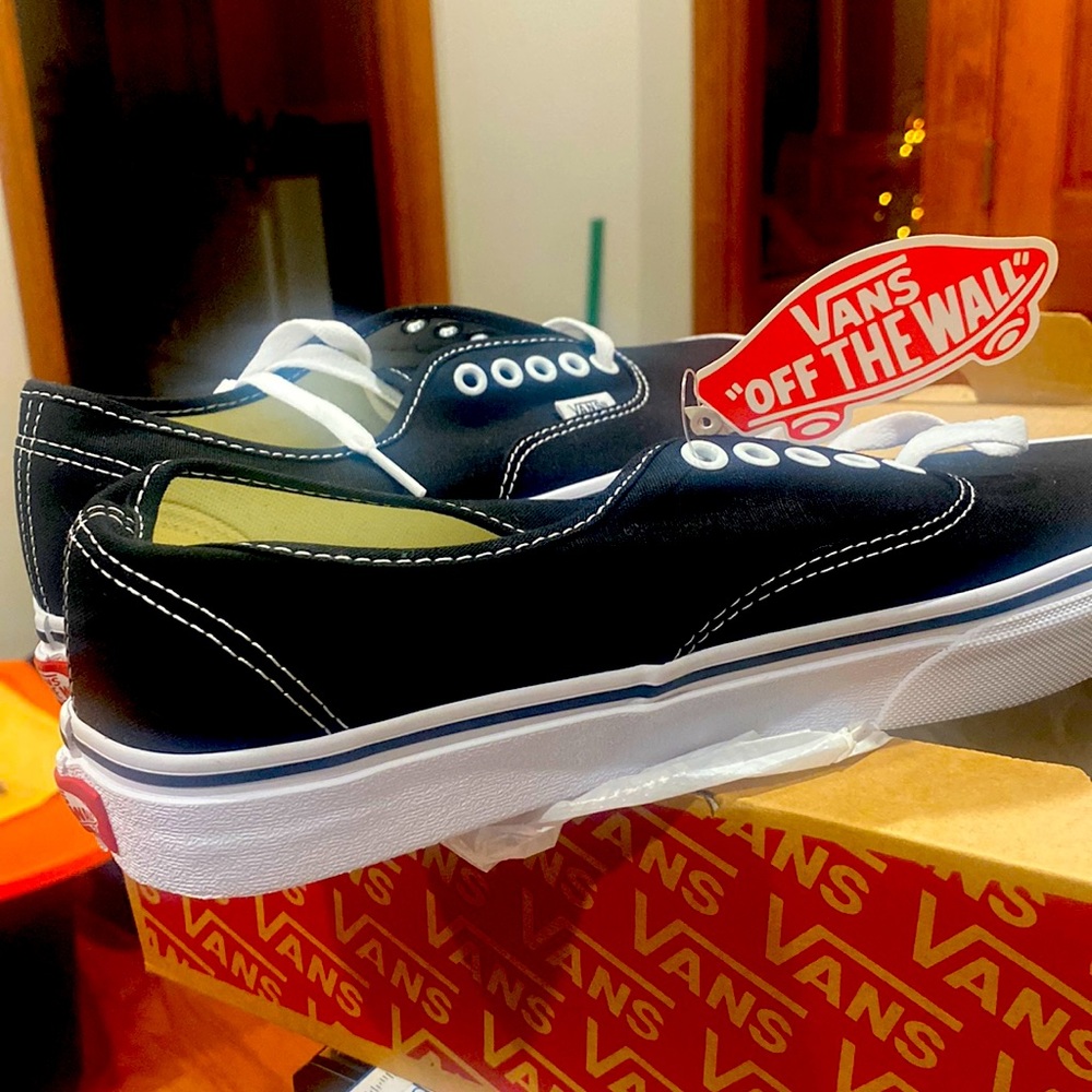 NIB..Vans sneakers
